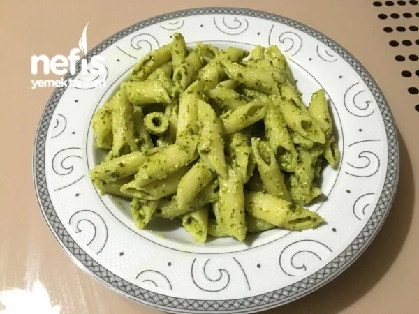 PESTO FESLEĞENLİ MAKARNA VE KAŞAR